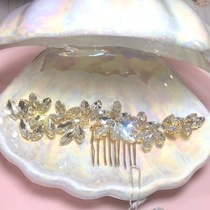 Stunning Crystal Headpiece with comb to secure to head